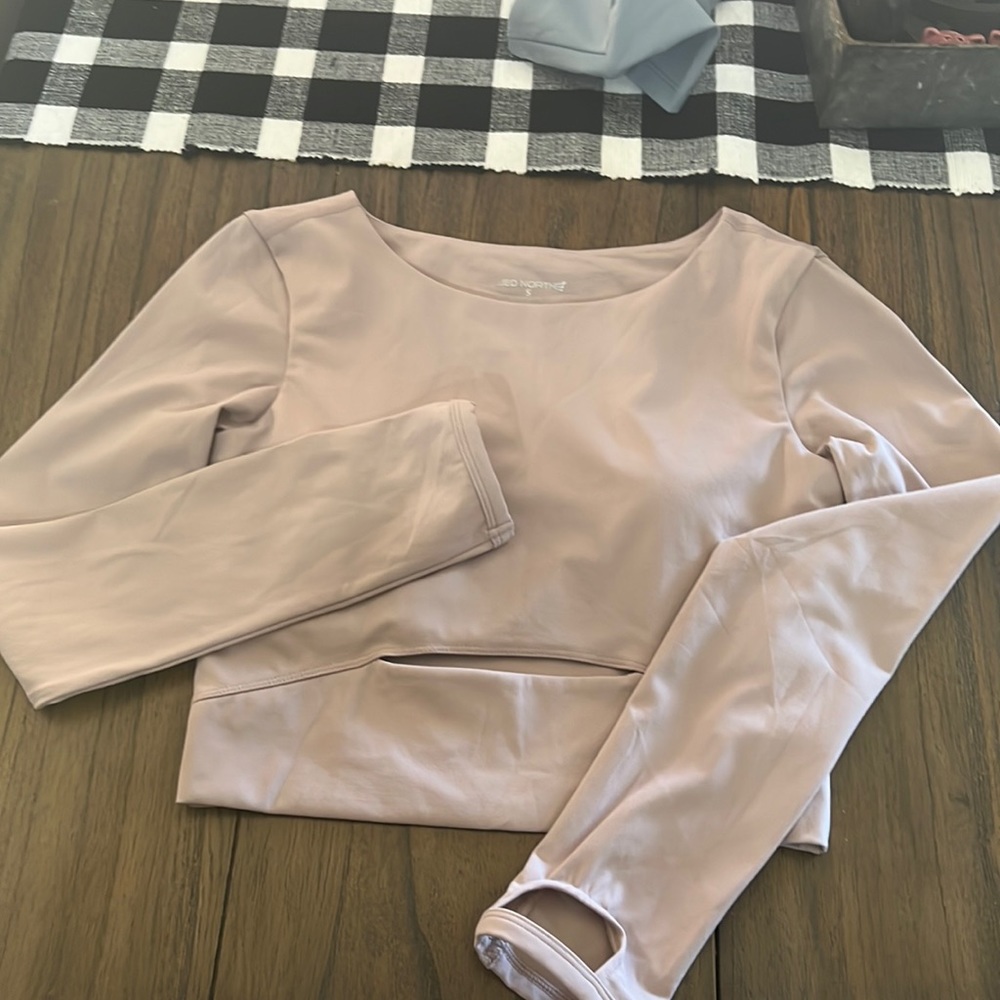 Jed north long sleeve with pads